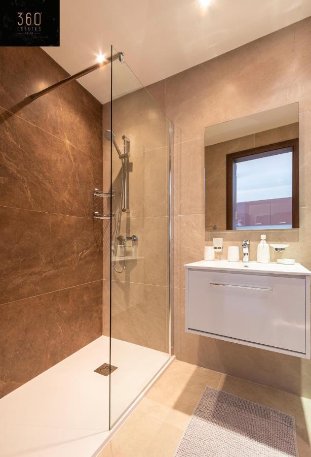 High-End Central Apt With Comfy Bed & Super Wifi By 360 Estates San Ġwann Kültér fotó
